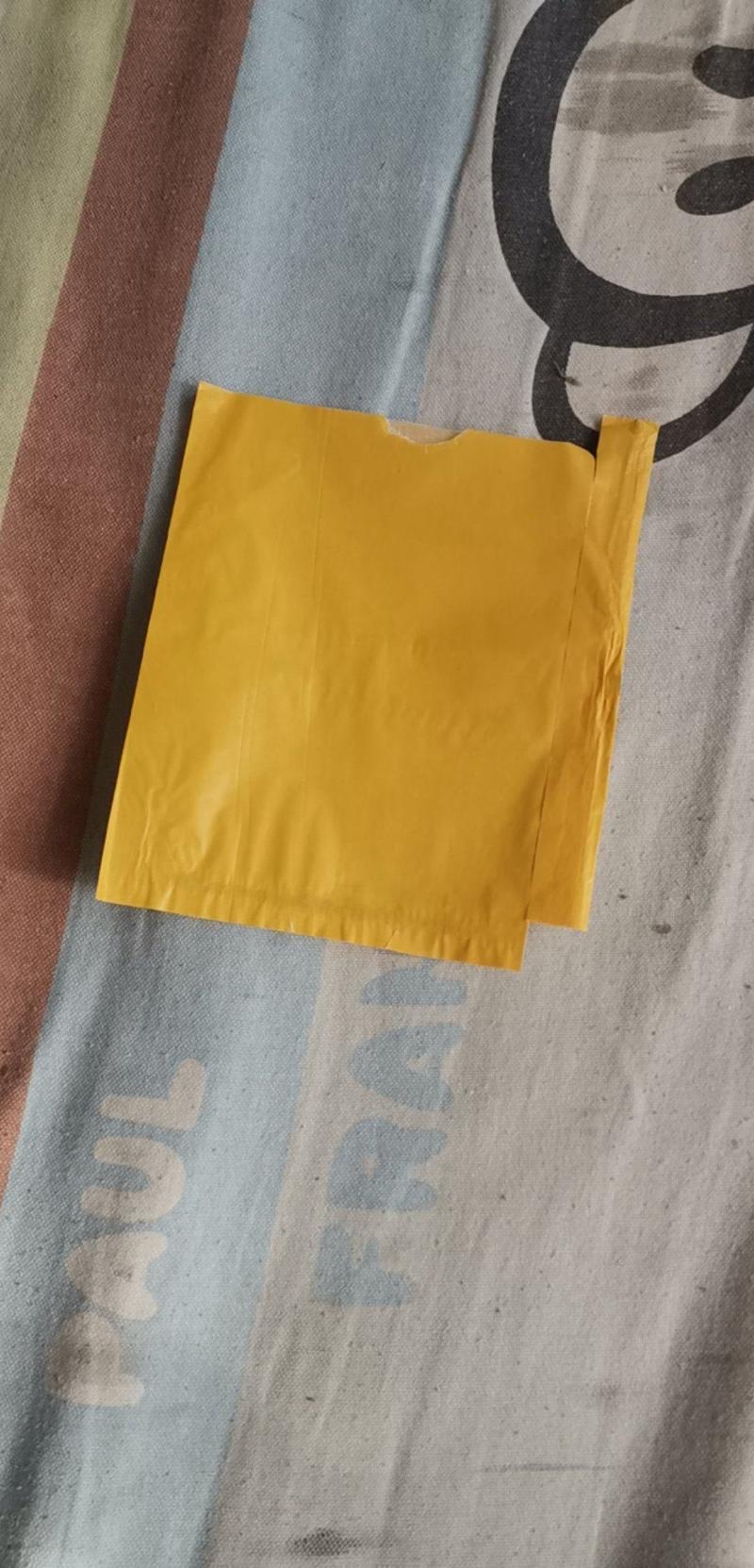 15x17黄蜡纸加白蜡纸带刀把带铁丝的梨子专用套袋。