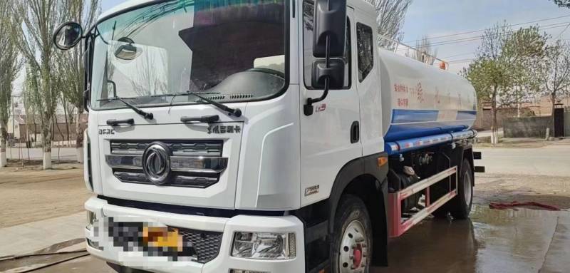 出售15方洒水车