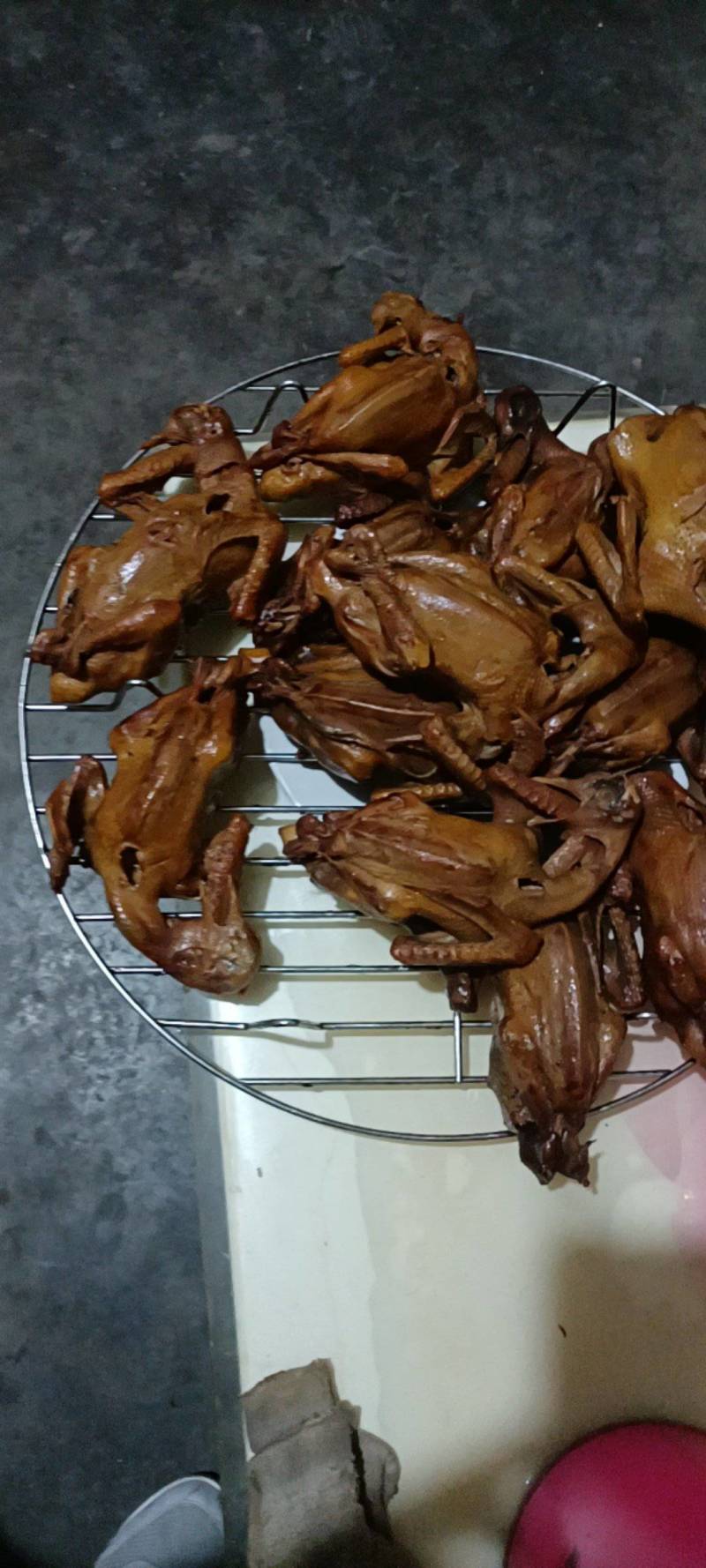 五香味的熏鸽子，熏鸽胗，真空包装