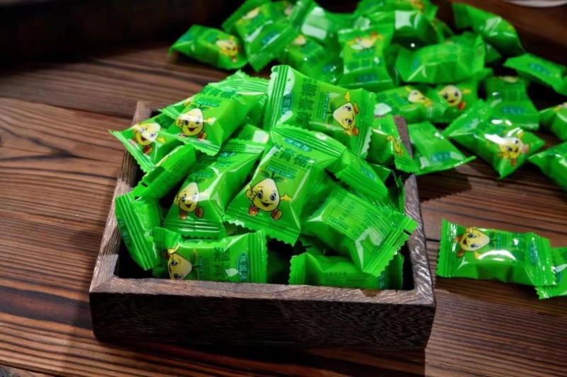 厂家供应小包装散装梨膏糖，跑江湖地摊热卖10元模式薄荷味