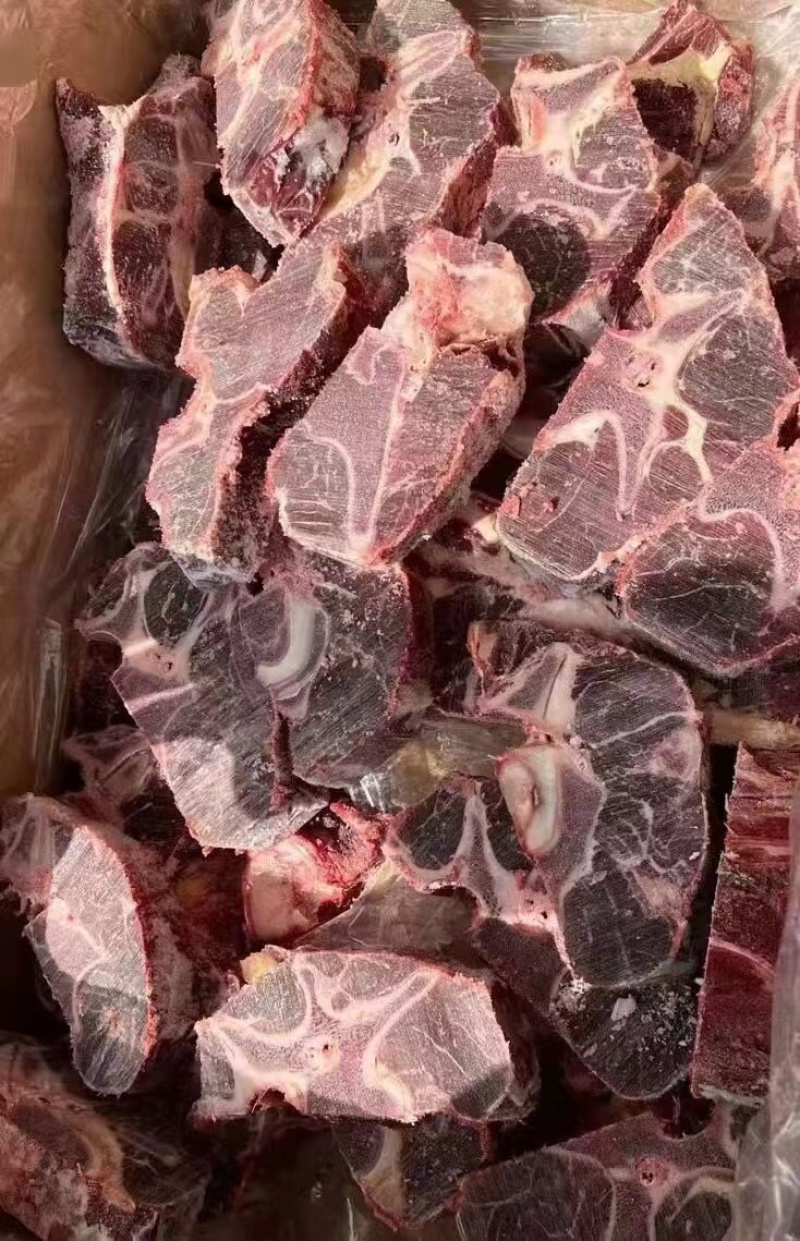 满肉牛脖骨，满肉，质量好，适合卤肉店，团购家用等等！！！