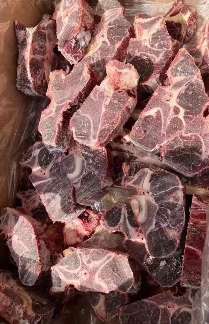 满肉牛脖骨，满肉，质量好，适合卤肉店，团购家用等等！！！