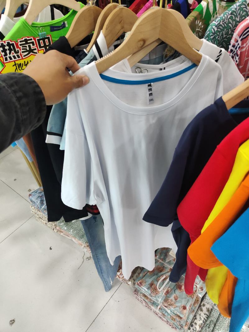 精品品牌童装。