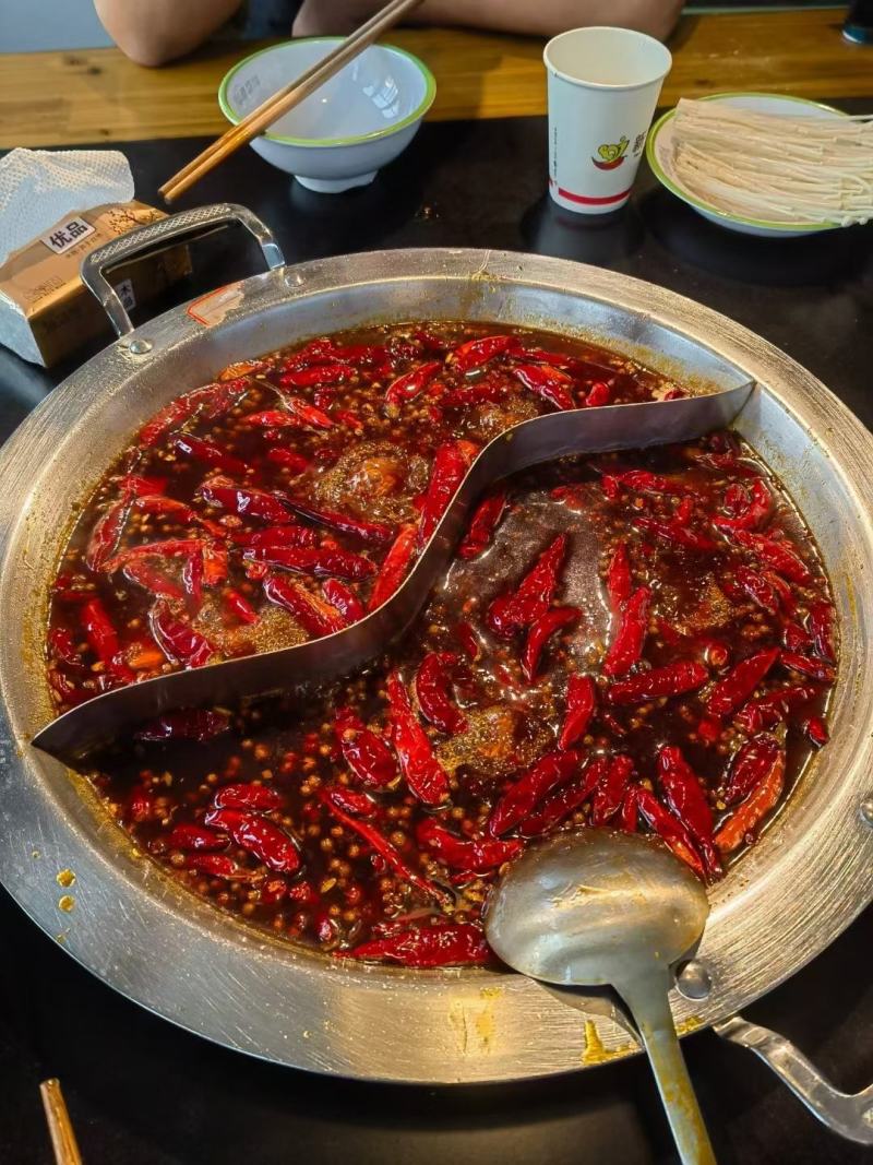 重庆火锅袋装鱼籽红油，楠火锅，刘一手合作厂家
