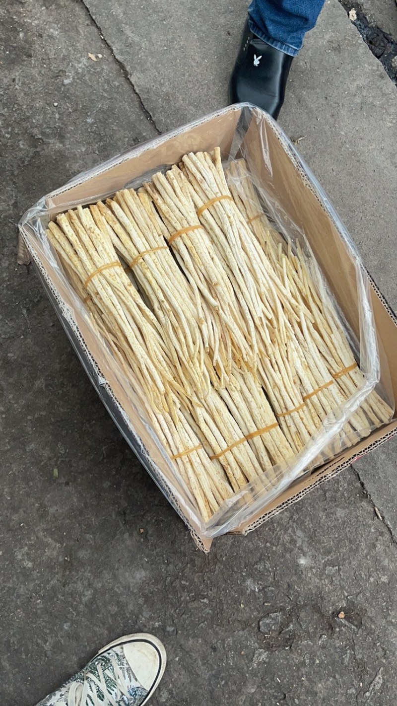 本店商品均属正品，假一罚十信誉保证。欢迎广大顾客前来