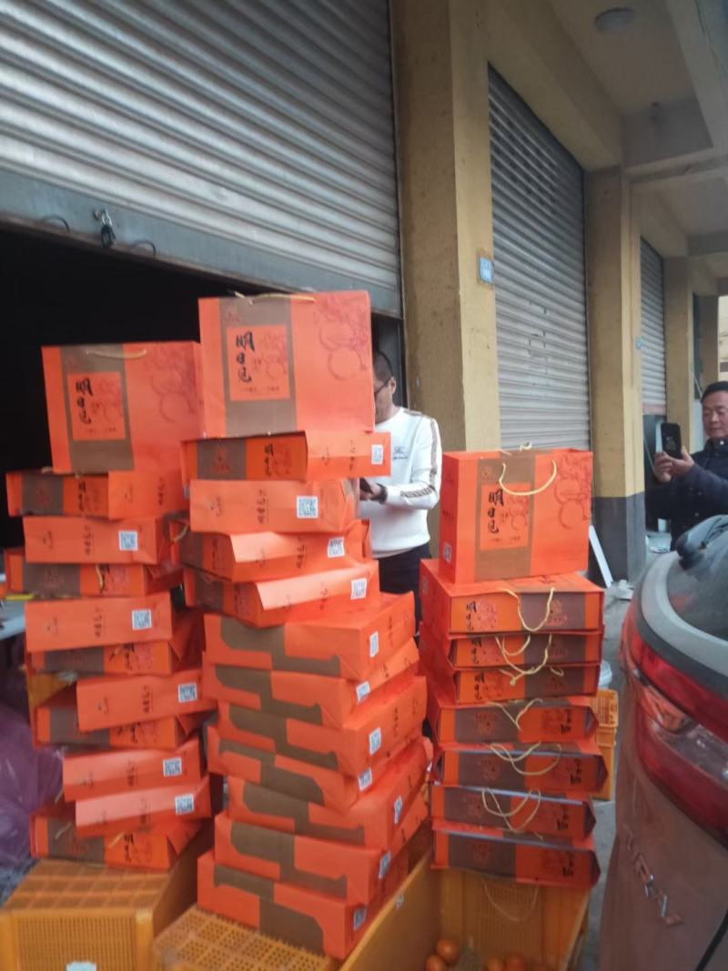本公司设计，制造，销售各种纸箱，包装箱食品箱！量大从优！