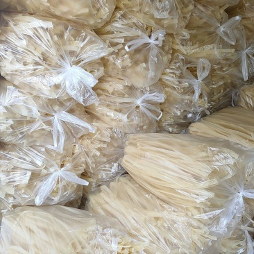 黄河滩区干面皮，纯面粉加工制作的，不添加任何东西
