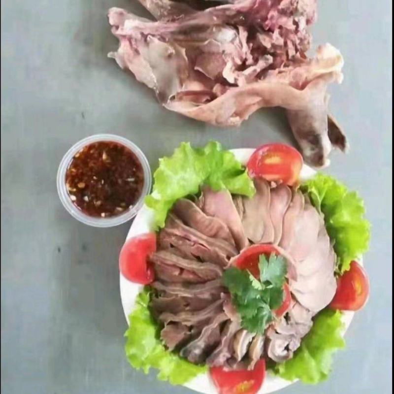 羊头肉，熟去骨羊白头，适合做汤红烧卤，凉菜！一件19斤。