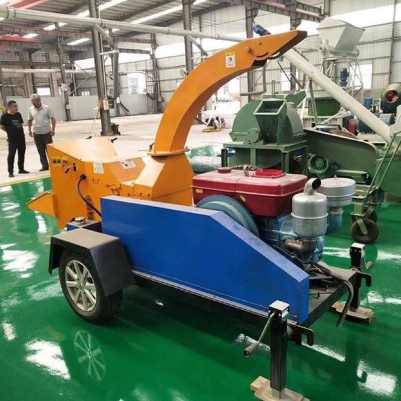 移动树枝粉碎机高喷款大马力园林绿化打碎树枝上车树枝粉碎机