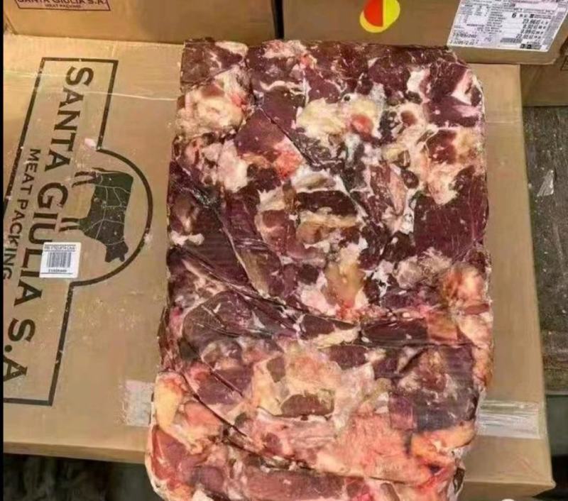 牛碎肉大块碎牛肉，适合做肉酱，打肉馅，做红烧，烧烤！！