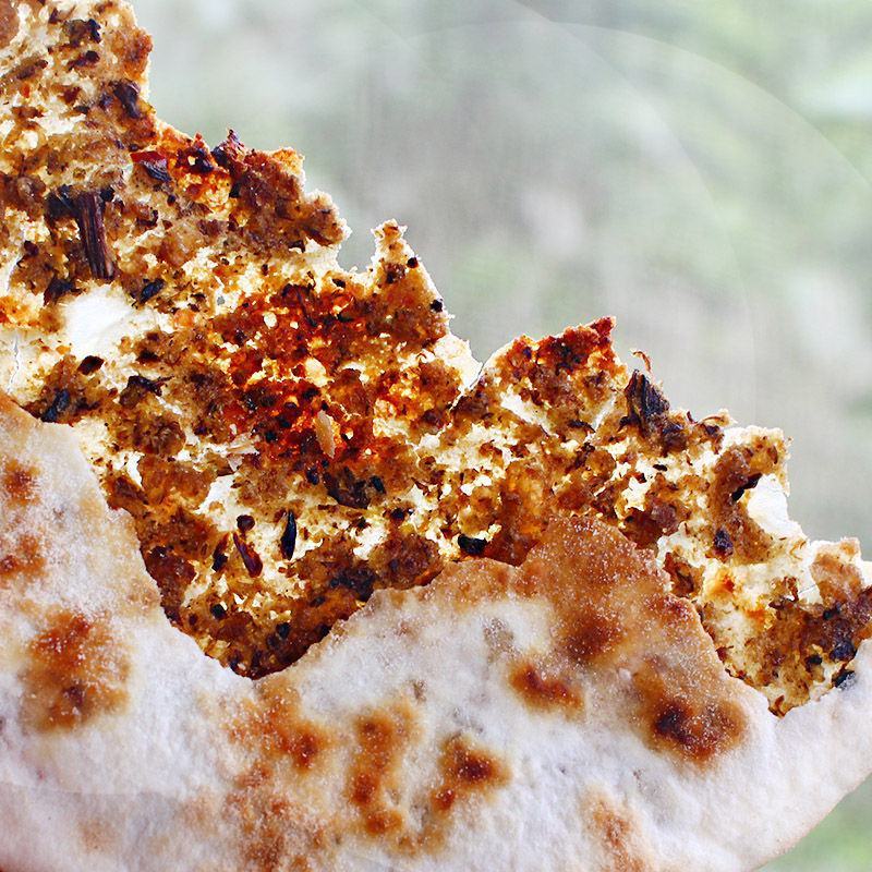 梅菜饼扣肉饼手工现做梅干菜饼吊炉炭火薄饼锅盔薄饼安徽黄山