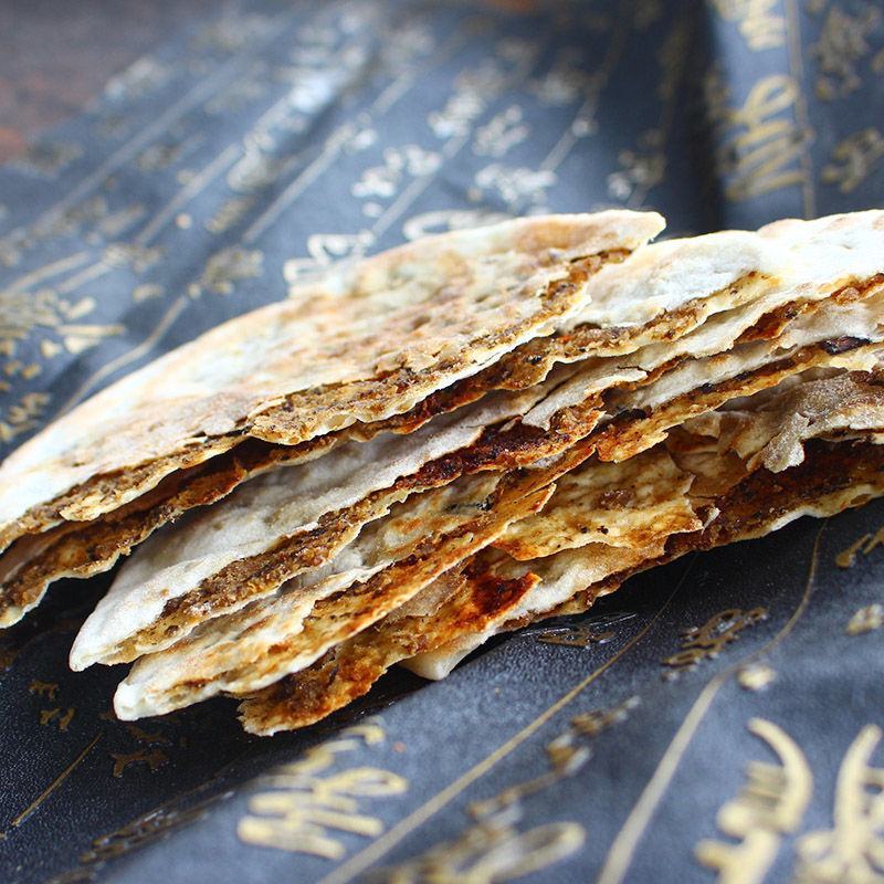 梅菜饼扣肉饼手工现做梅干菜饼吊炉炭火薄饼锅盔薄饼安徽黄山