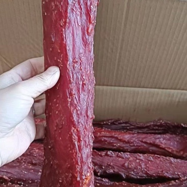 里脊大块，里脊肉，里脊棒，麻辣五香两个口味，厂家直销