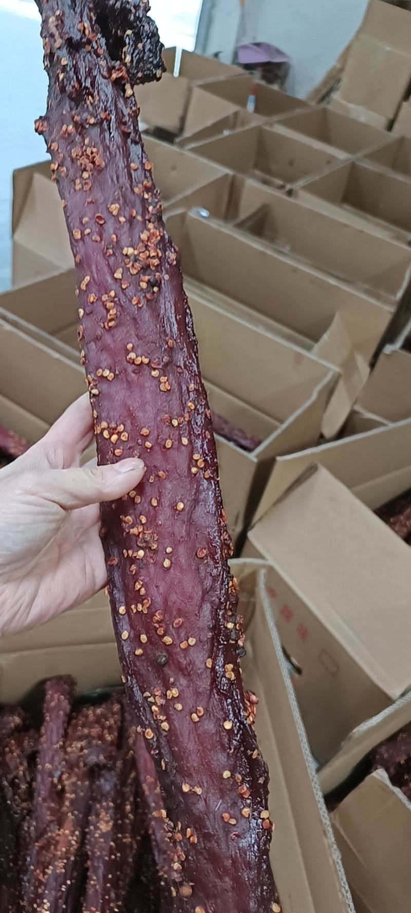 里脊大块，里脊肉，里脊棒，麻辣五香两个口味，厂家直销