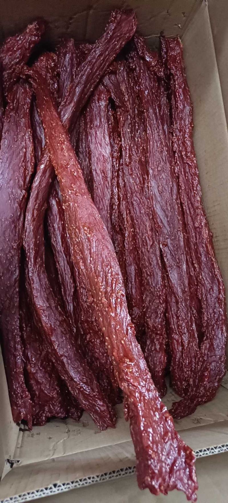 里脊大块，里脊肉，里脊棒，麻辣五香两个口味，厂家直销