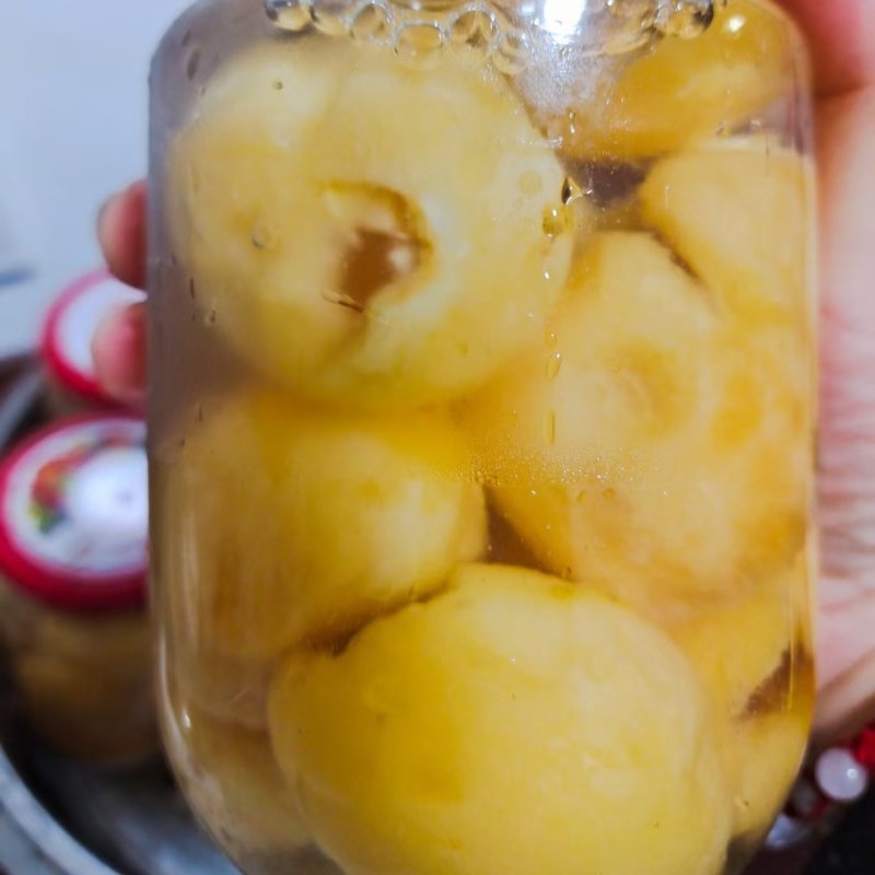 枇杷罐头整个枇杷的罐头
