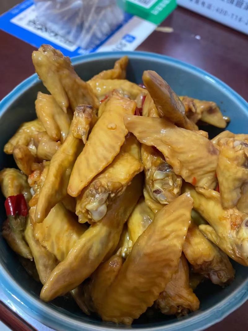 自贡特色小吃冷吃鸡尖，麻辣五香都有一件30斤装批发