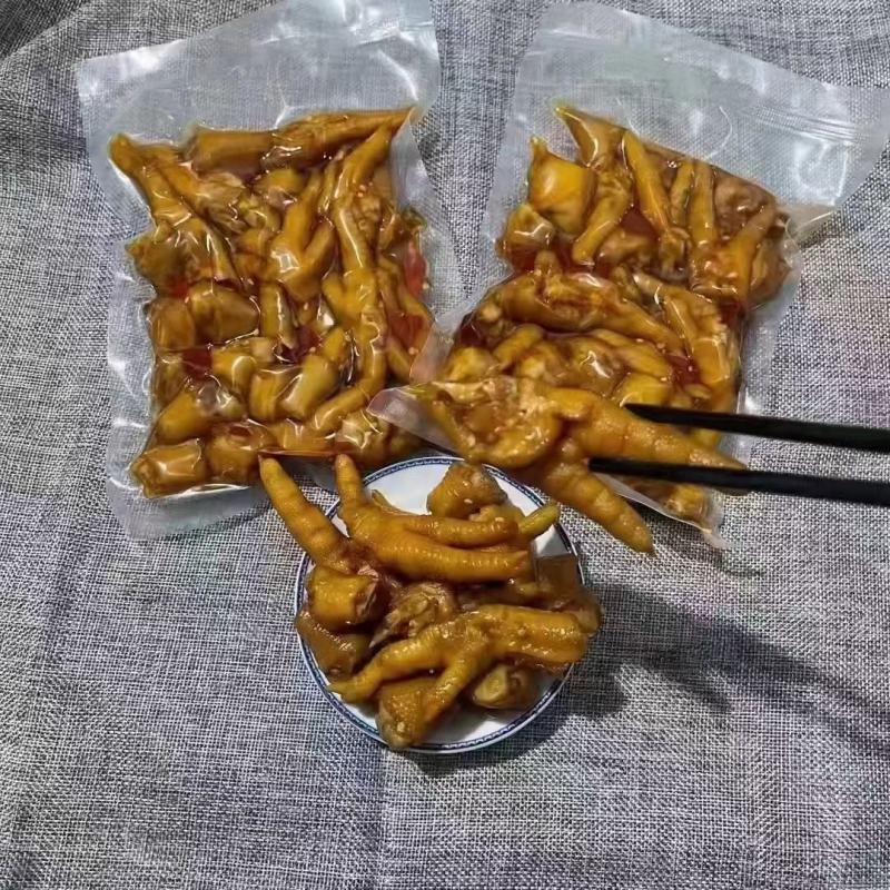 自贡特色小吃冷吃鸡尖，麻辣五香都有一件30斤装批发