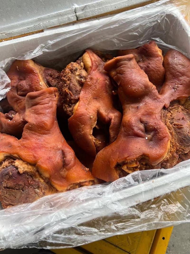 全熟无骨卤猪头肉都，味道到味颜色好看价格实惠