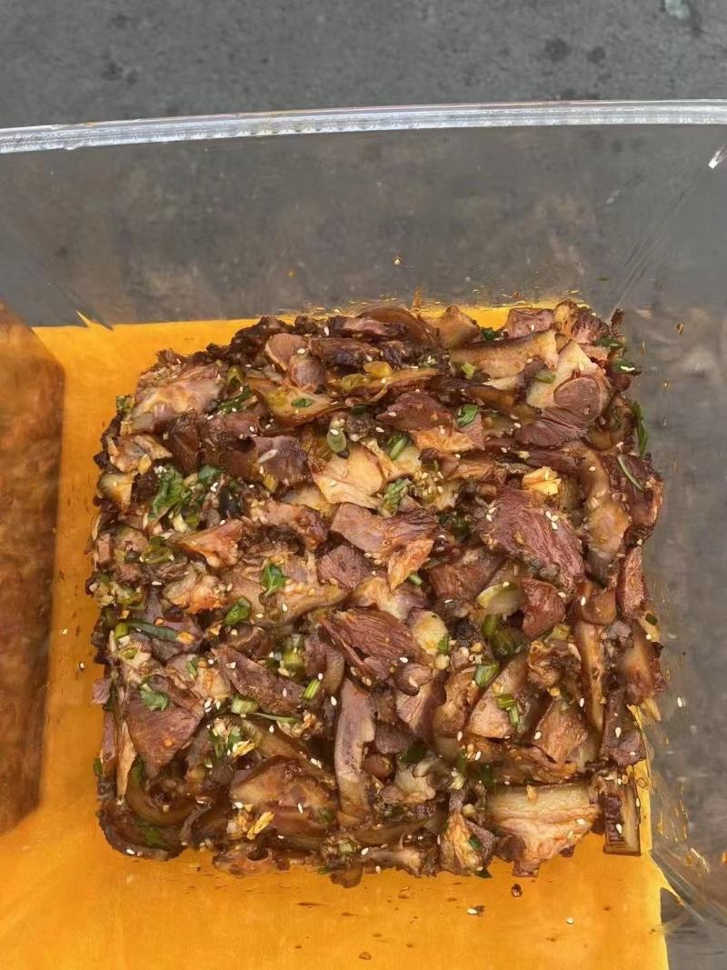 全熟无骨卤猪头肉都，味道到味颜色好看价格实惠