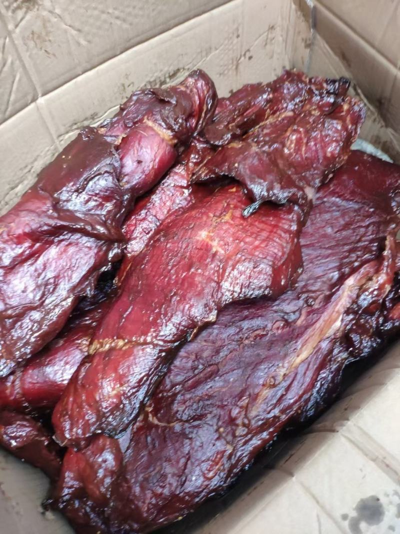 大块肉干度好味道不错麻辣五香两种口味厂家直销批发价格美丽