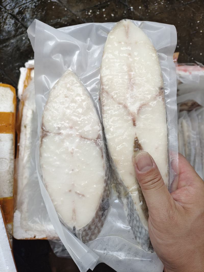 深海鳕鱼片，富含多种维生素，香煎美味可口。
