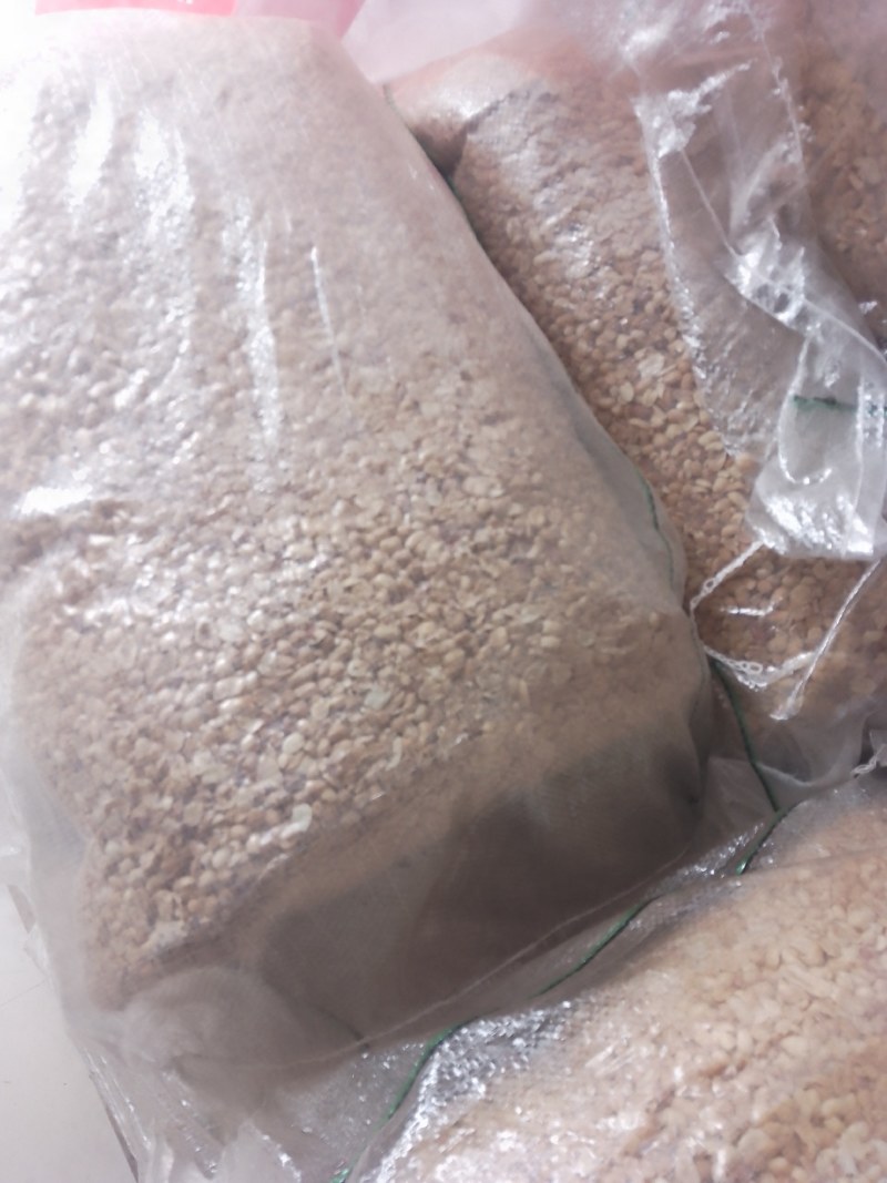 花生熟花生，熟花生粉干净无杂质，磨花生酱专用常年供货
