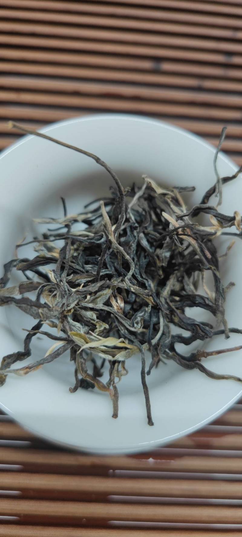 精品普洱茶2025年勐库自家100年树龄茶汤色金黄透亮