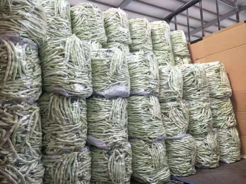 冷棚白豆角大量上市.质量好.产地代办.欢迎咨询.