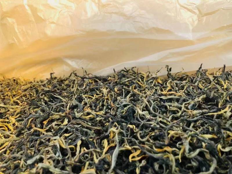 【精品】2025古树红茶，薯香，蜜香，汤色透亮，金黄