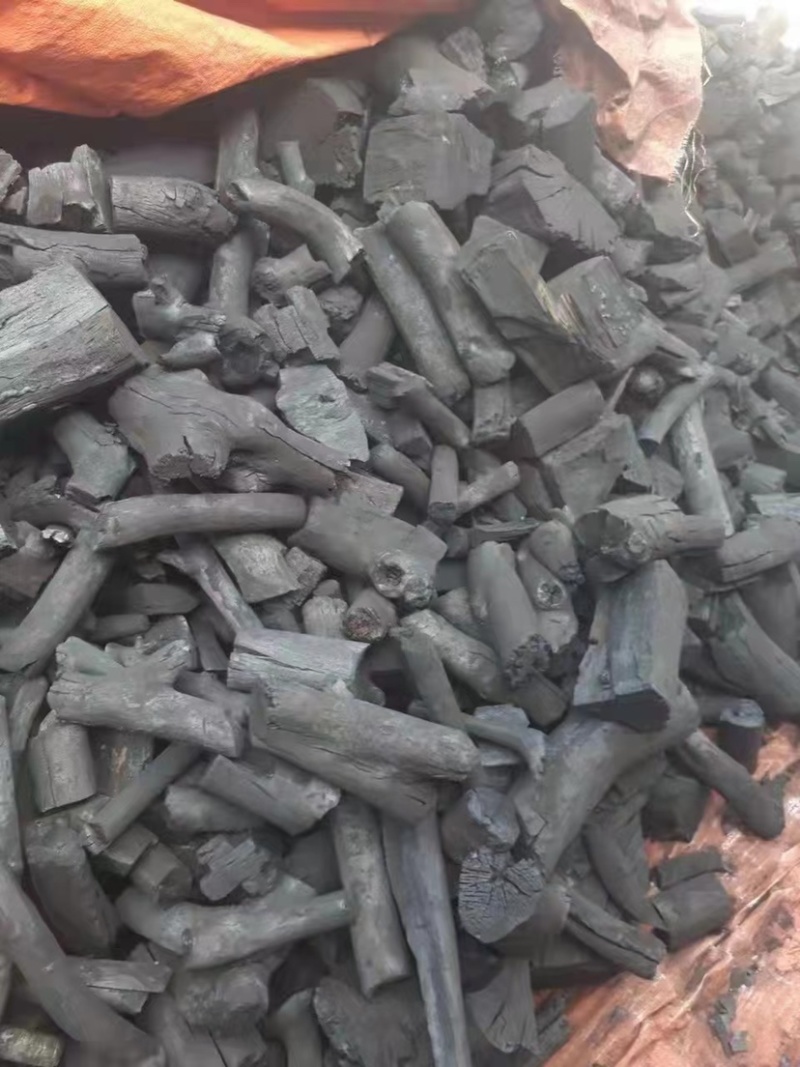 工业碳木炭缸碳荔枝木炭高热量木炭月供1万吨