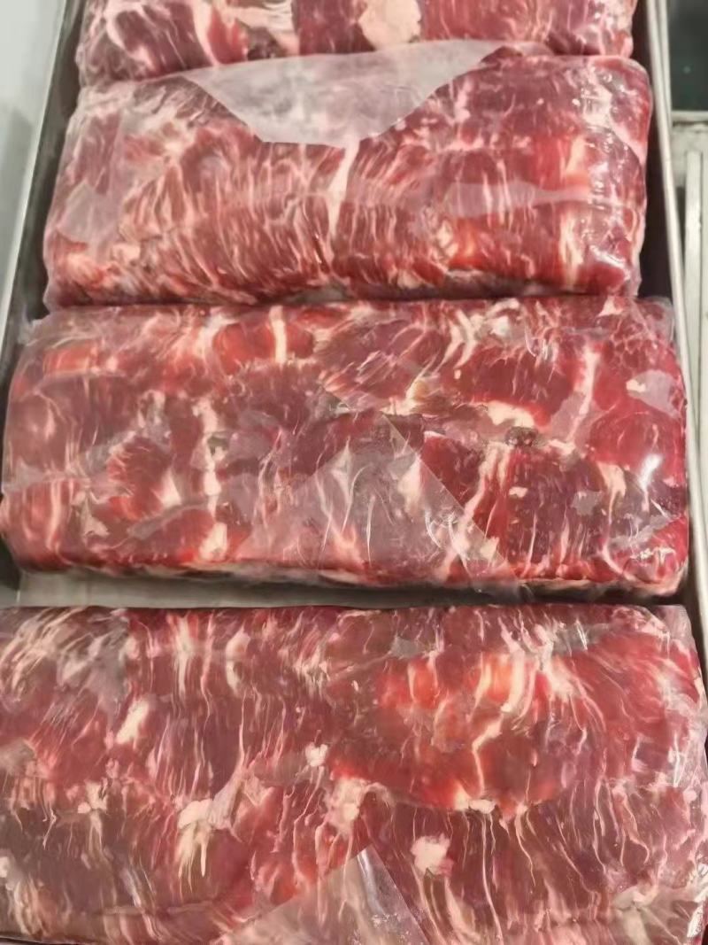 纯干牛碎肉，自然水份，无滚揉，无任何添加剂，