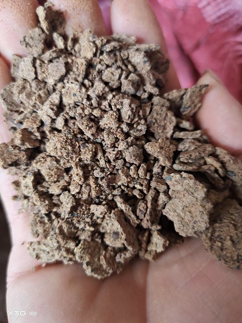 茶麸，杀菌，做肥料，也可以洗头，特别是油性头发