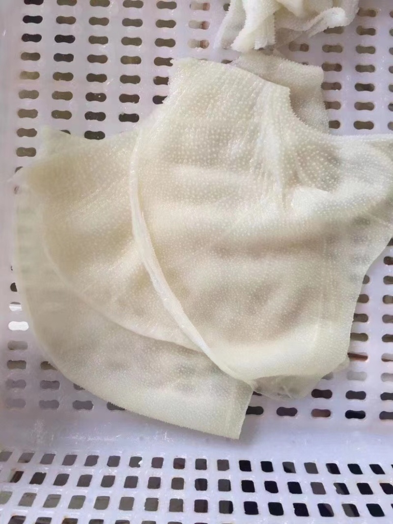 白色小叶片
