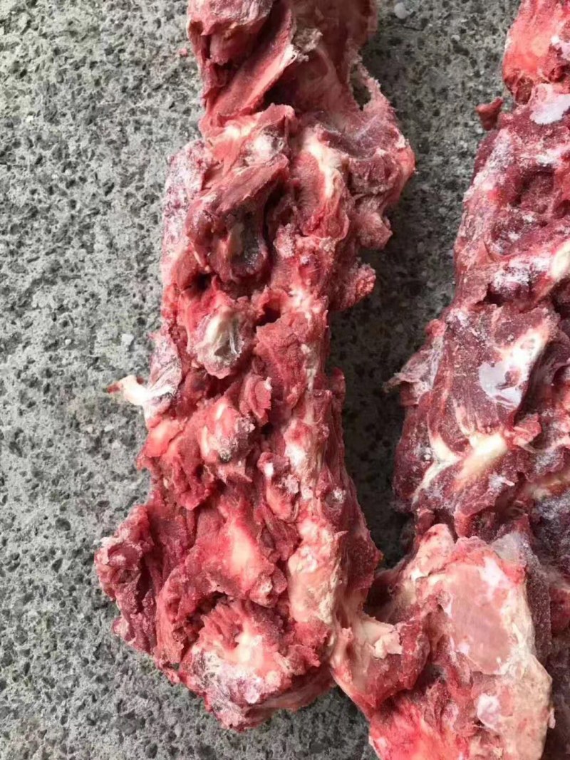 满肉牛脖骨