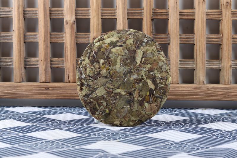 福鼎白茶2018年春荒野贡眉饼陈年老白茶300克