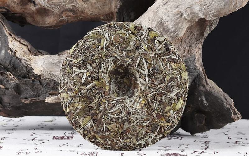 2019年花香牡丹福鼎干仓白牡丹300克一级牡丹饼
