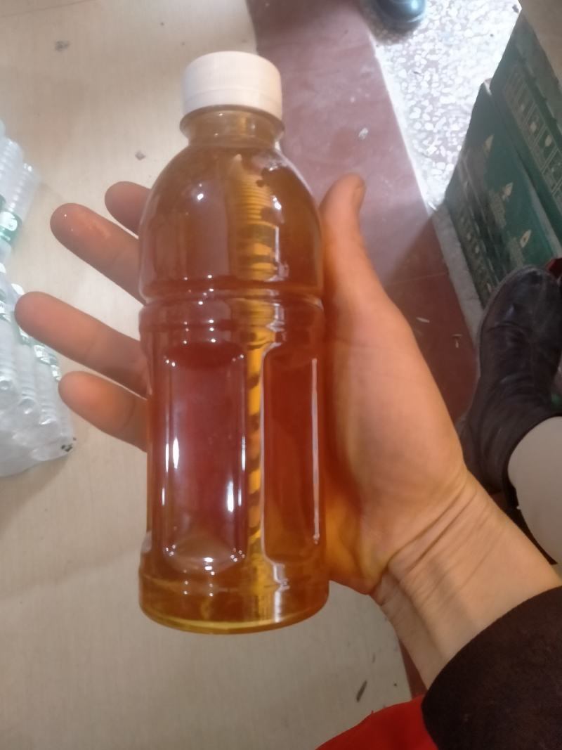 大山里的土野货龙眼蜂蜜糖蜂蜜巢蜂糖土货糖
