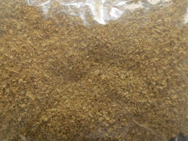 厂家常年大量出售豆粕辅料，降低成本的不二选择，