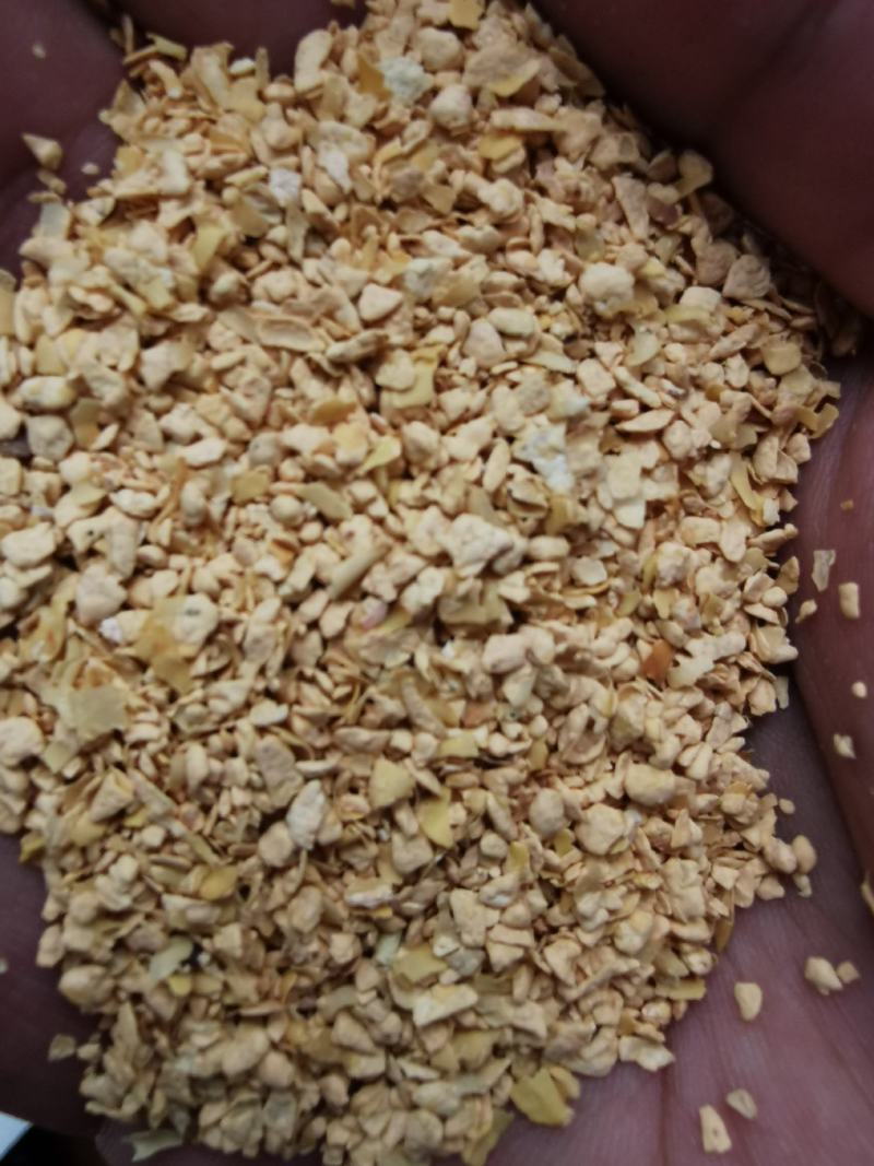 厂家常年大量出售豆粕辅料，降低成本的不二选择，