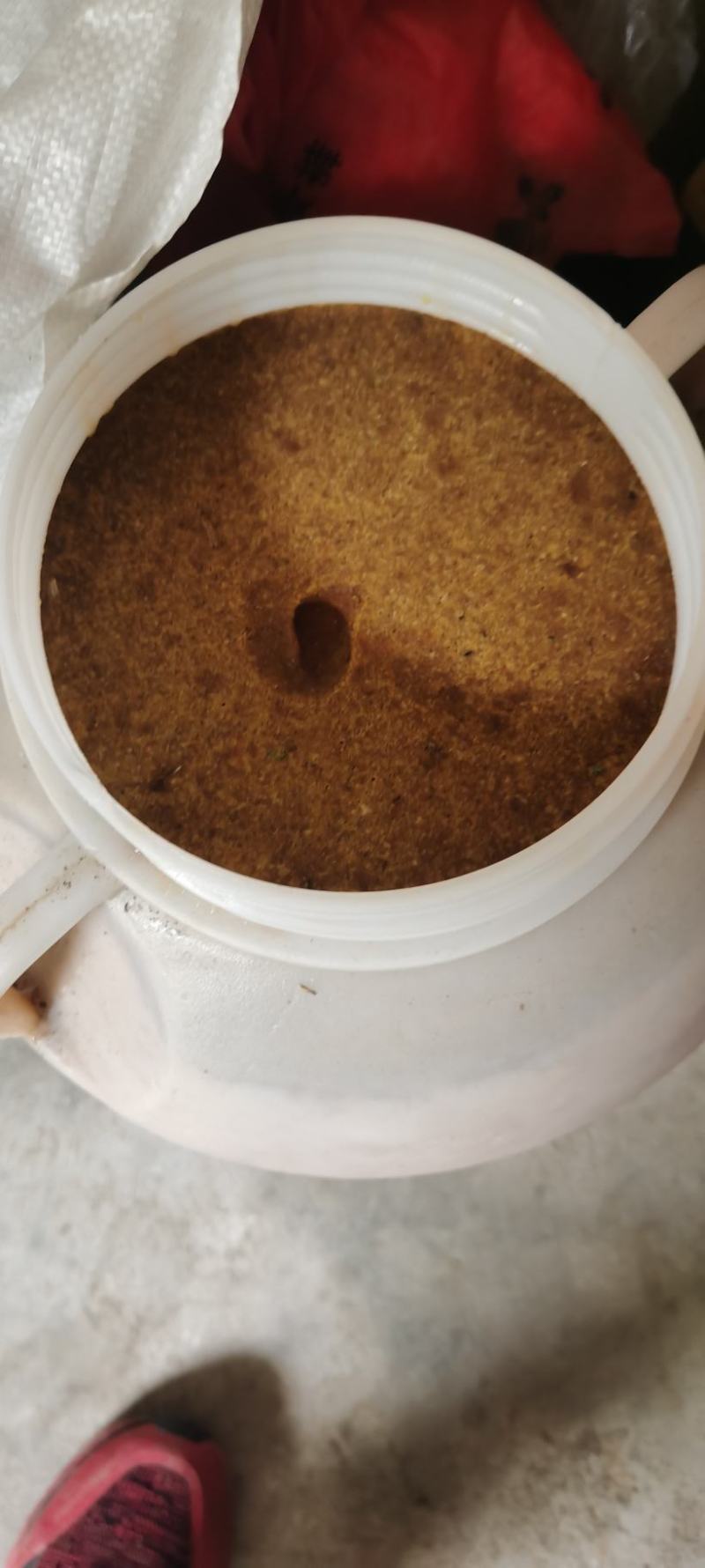 正宗土蜂蜜一年只取一次的好蜜，自产自销，欢迎大家前来咨询