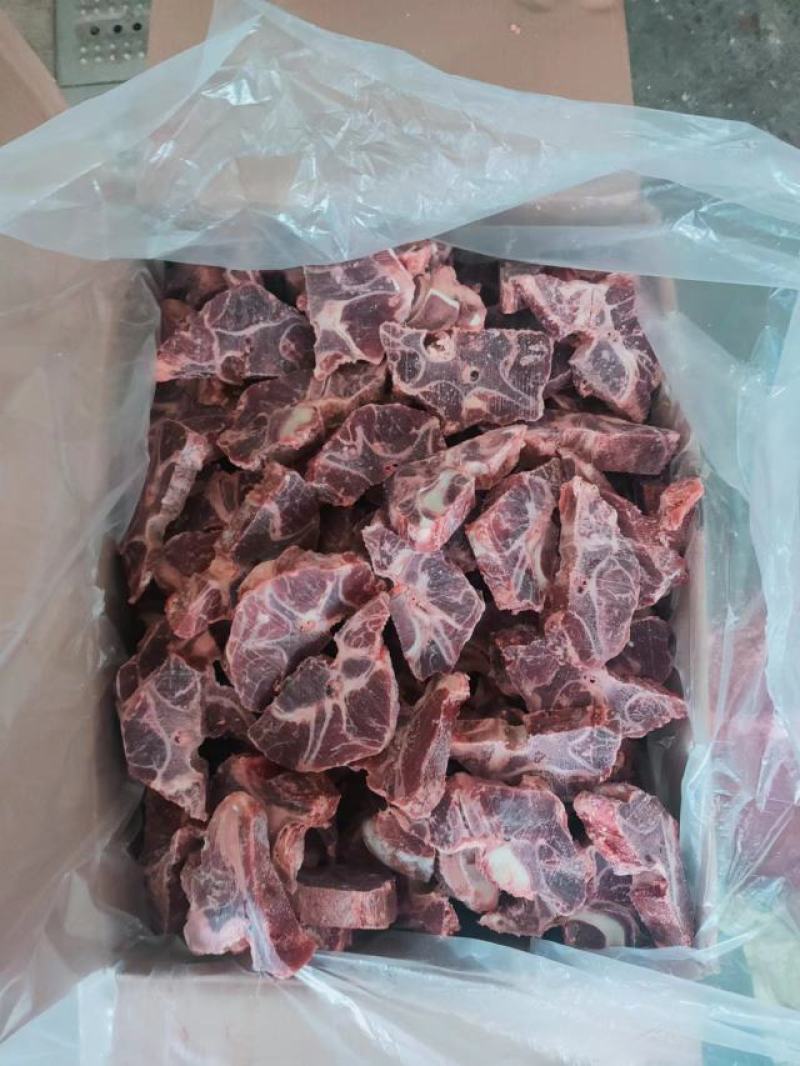 满肉牛脖骨