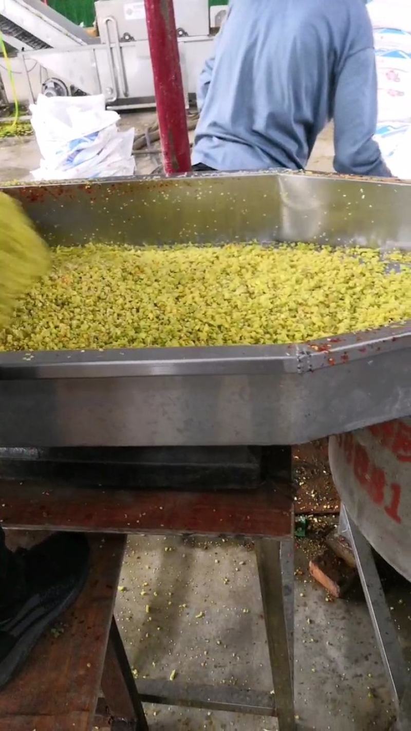 艳红剁椒，泡椒剁椒，