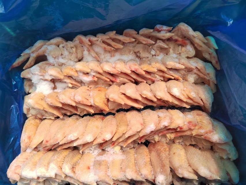 鸡翅炖煮与收汁过程