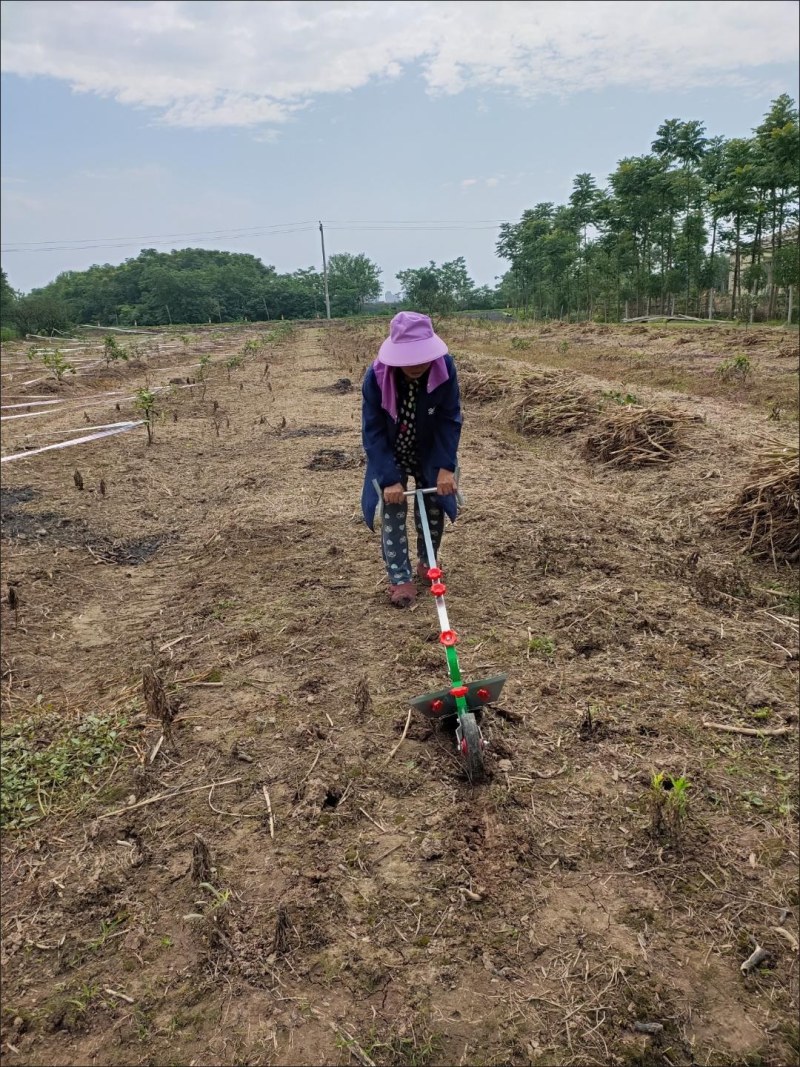 新款微耕机手拉犁开沟神器拉沟犁单人犁地小型开沟机农用起垄