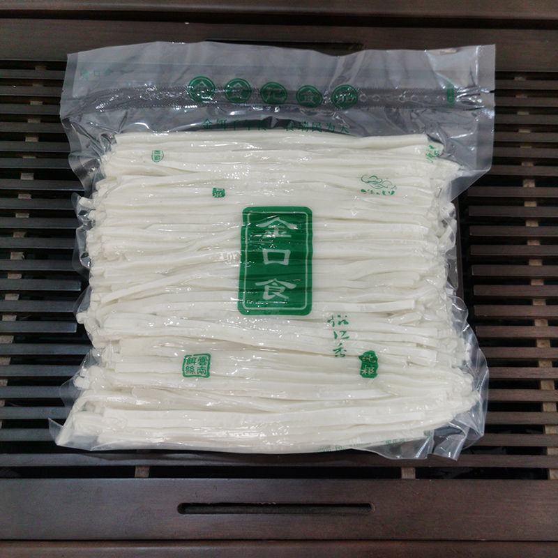 新鲜饵丝云南曲靖特产蒸饵丝批发商用煮饵丝真空袋装