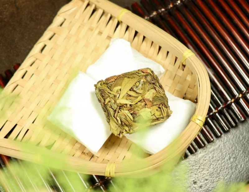 漳平水仙乌龙茶公主紧压小茶饼500克茶叶独特花香绿叶红镶边