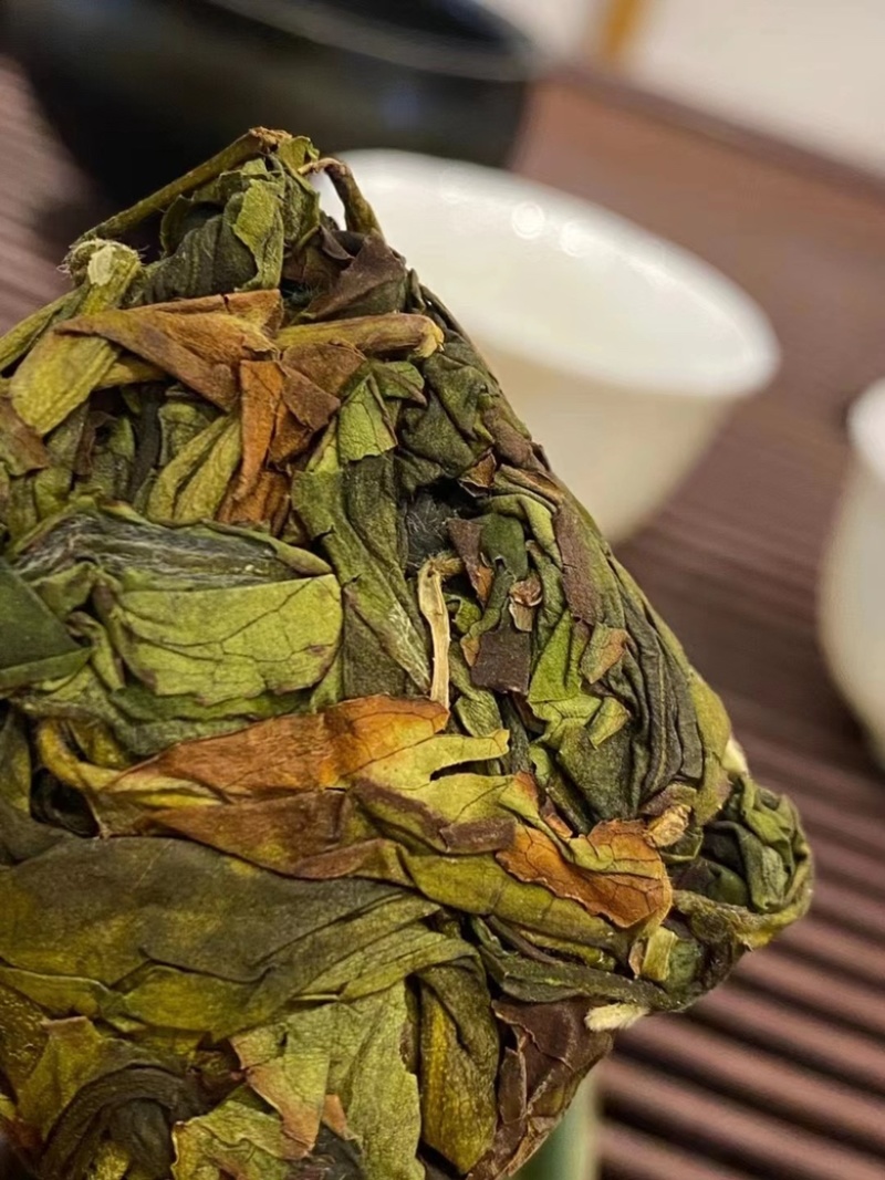 漳平水仙乌龙茶公主紧压小茶饼500克茶叶独特花香绿叶红镶边