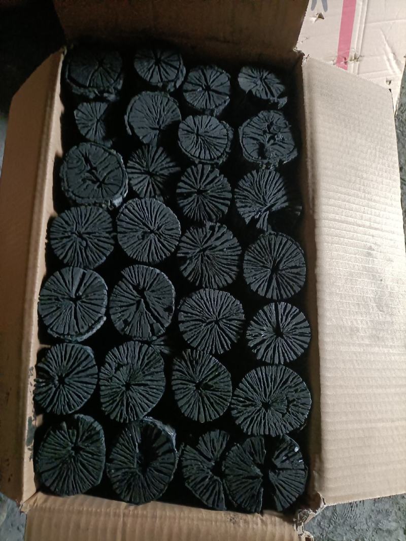 木炭，烧烤炭，煮茶炭，烤肉炭，菊花白炭，青冈炭，耳树炭