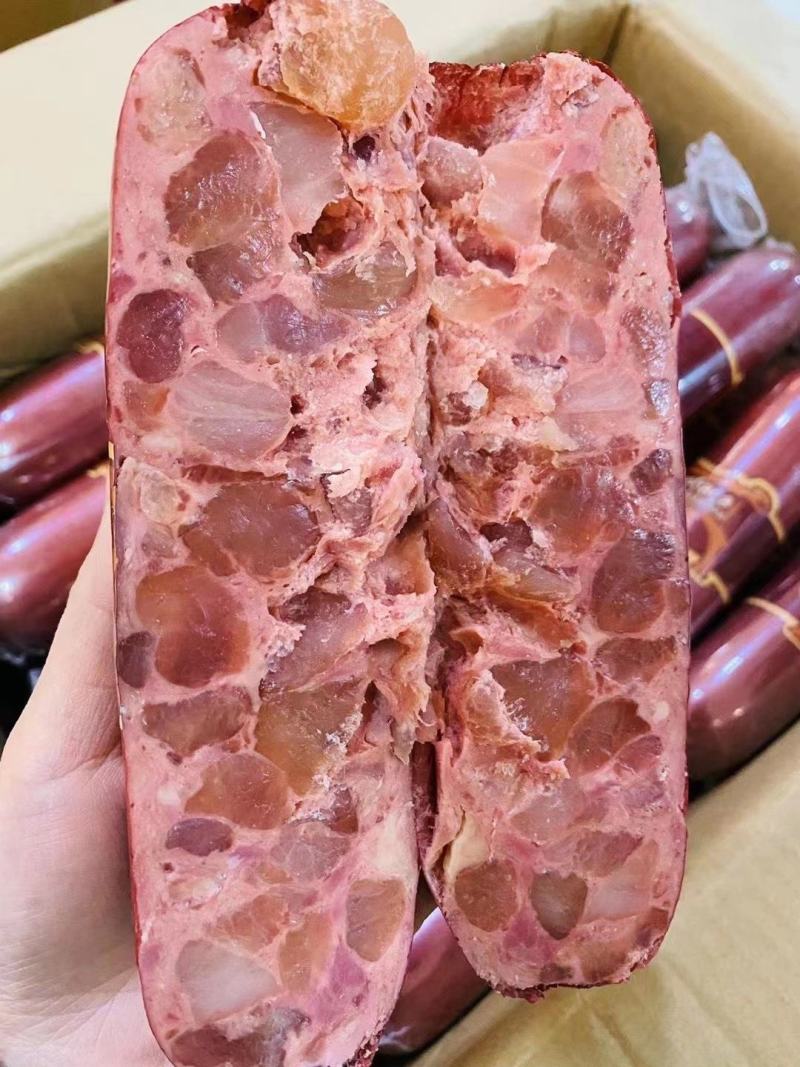 俄罗斯风味牛筋肠350克，满满牛筋在里面，筋道入味。